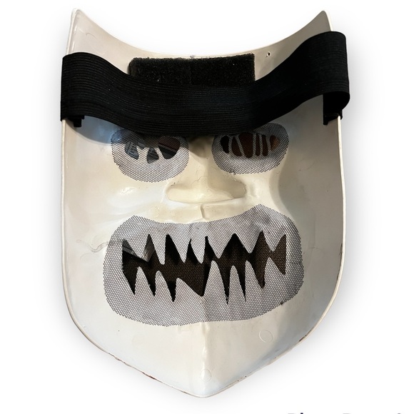 KISS ME mask Purge: Election Year - Picture 4 of 5